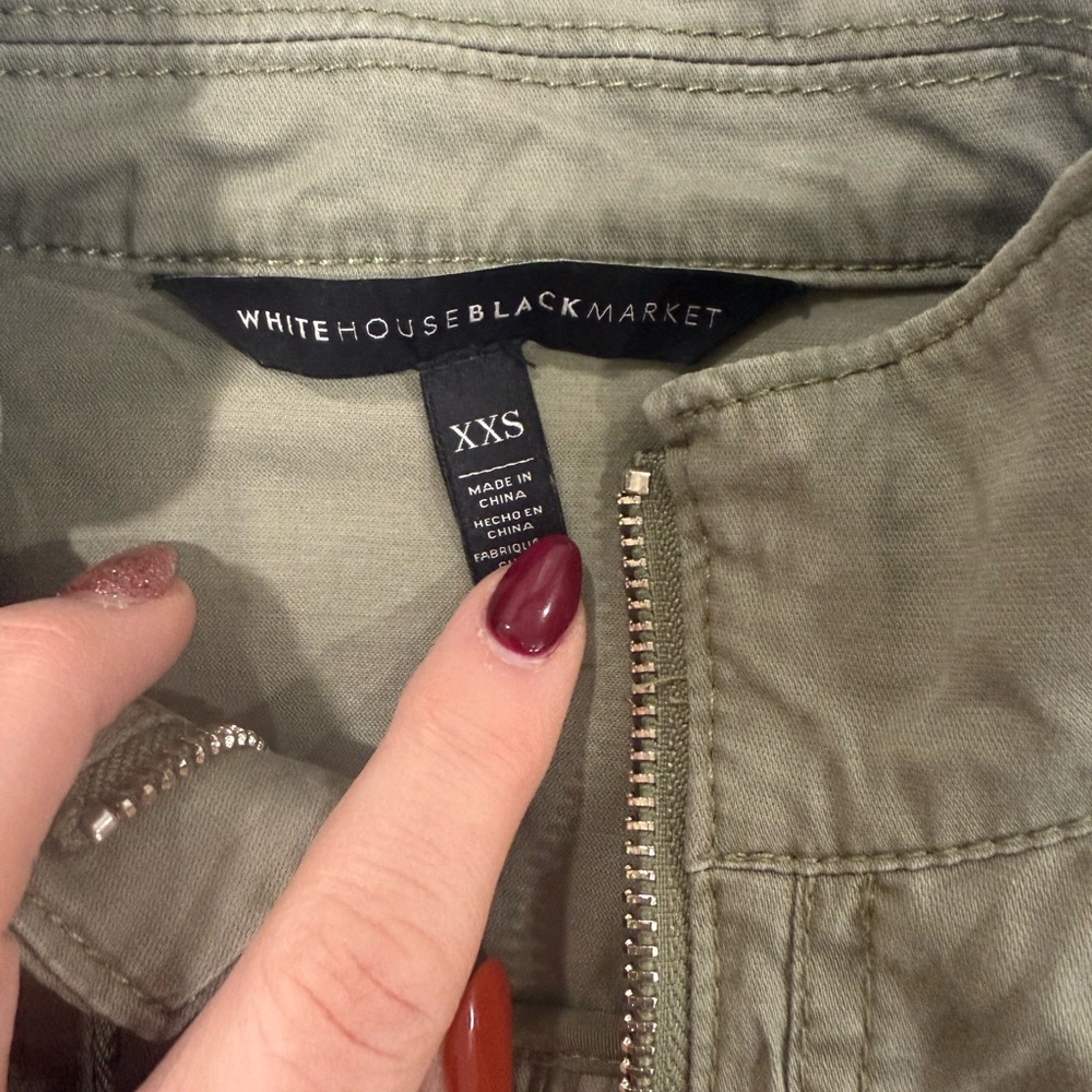 White House Black Market Sage Green Women's Vest - Picture 4 of 10